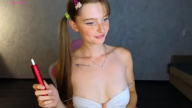 Lovelly_molly1 Adlı Modelin Canlı XXX Sohbeti
