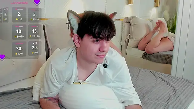 แชท XXX สดของ FetishFox