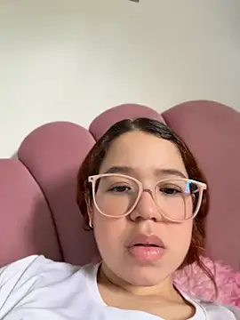 Lucyklein2022 即時 XXX 聊天