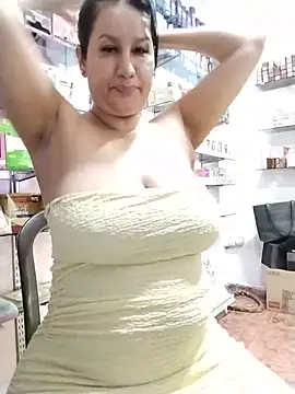 הופעת וובקאם של keilymadam