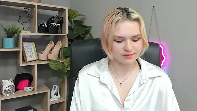 SweetLilyxo's Offline XXX Chat