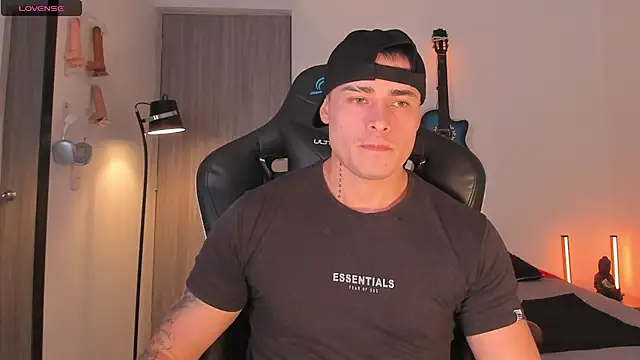 connorsmiith: απευθείας συνομιλία ΧΧΧ