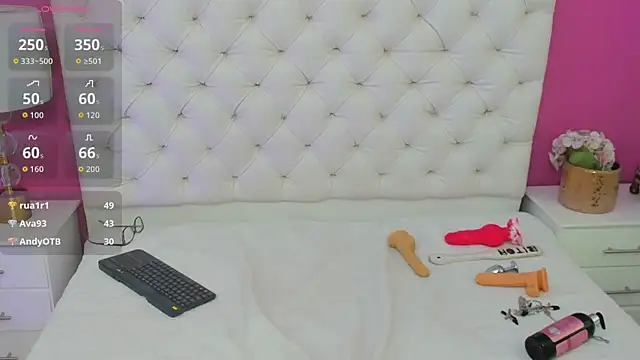 Chat XXX en directo de HollyBloom_