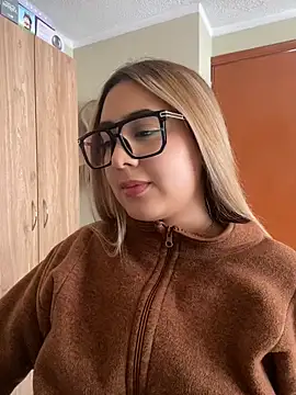 Miabonnett_ XXX чат на живо