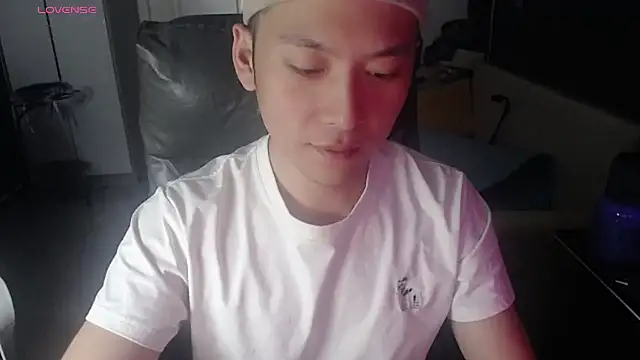 yichen008 Live XXX Chat