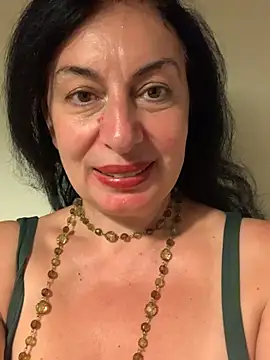 Chat +18 de Lizzaa80 ao vivo