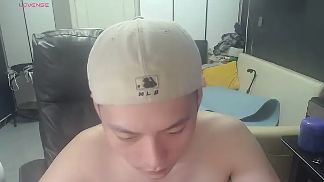yichen008n Live XXX chat