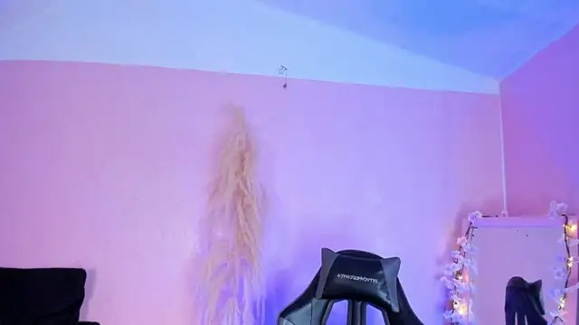 Czat XXX na żywo – Emily_Roussee