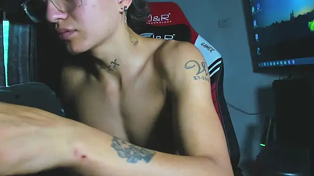 Ebebyjuan's Live XXX Chat