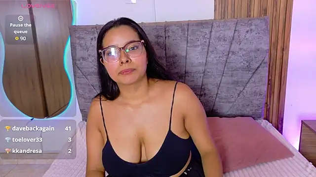 Chat +18 de Zoe_Ortega1 ao vivo