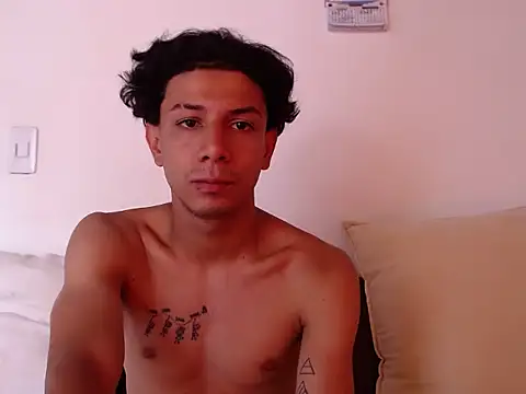 waner_thom élő XXX-chatje