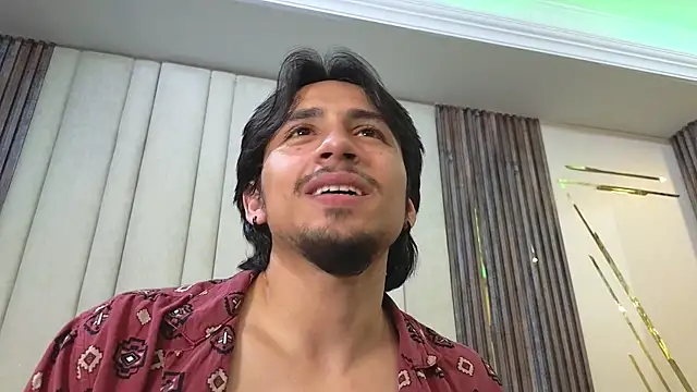 LatinShortt's Webcam Show
