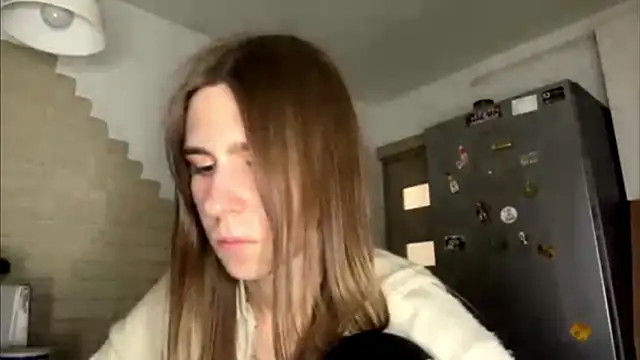 Chat +18 de ZaraGuyette ao vivo