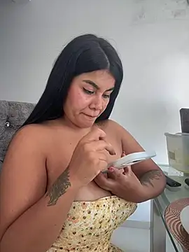 Issane_Peru's Live XXX Chat