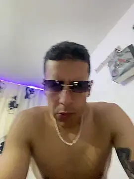 jhuan99's Live XXX Chat