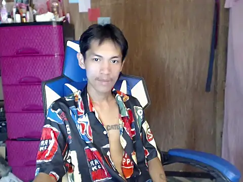Chatroom XXX en direct de riks_tyler