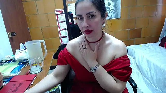 Chat XXX en directo de charlote_temple