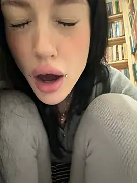 XXX chat uživo modela Melissa_crazy