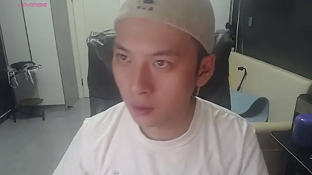 แชท XXX สดของ yichen008