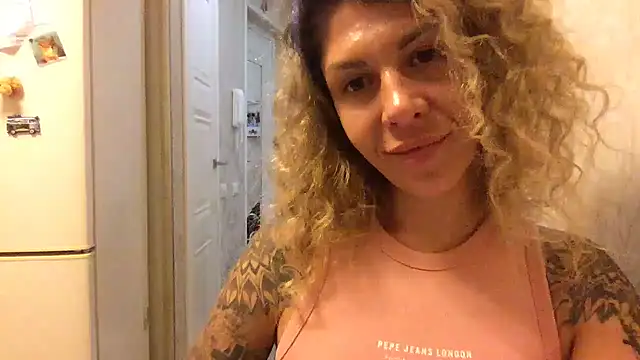 Olyviaa Adlı Modelin Canlı XXX Sohbeti