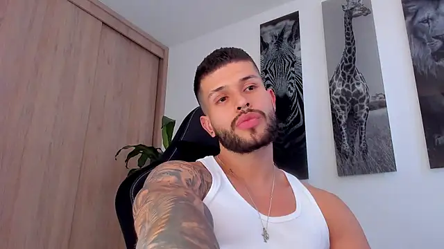 Santos_ramirez1 live XXX chat