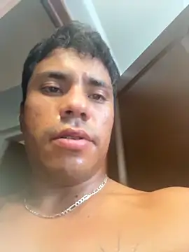 Chat XXX ao vivo de HectorSHot