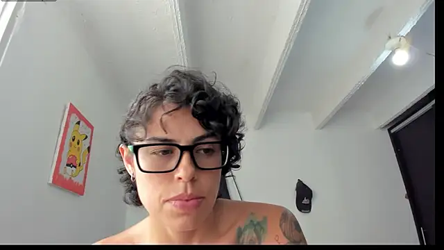 צ'אט XXX בשידור חי של natt_op