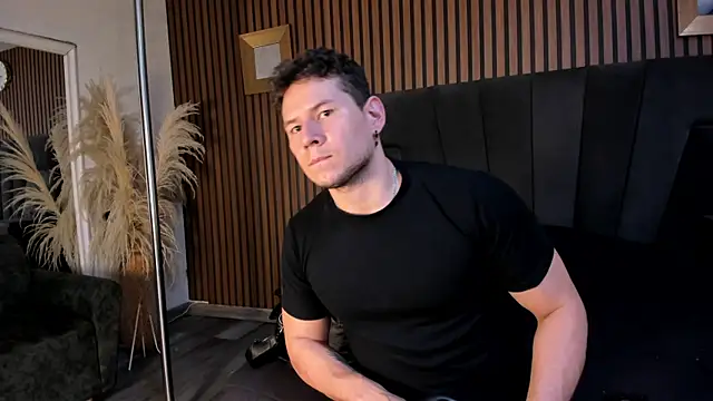 Izui_Pierce live XXX chat