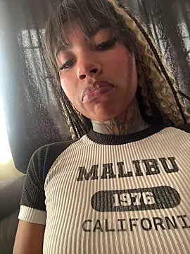Zafiro_fire Live XXX Chat