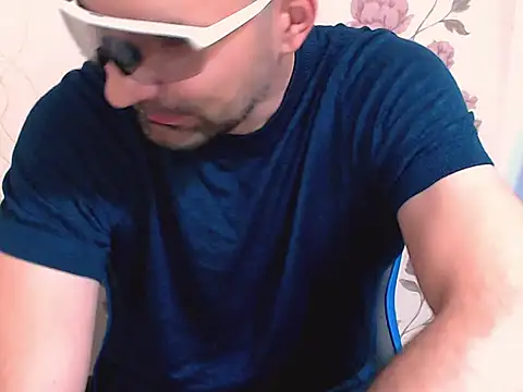 Leo_1617 Chat XXX live