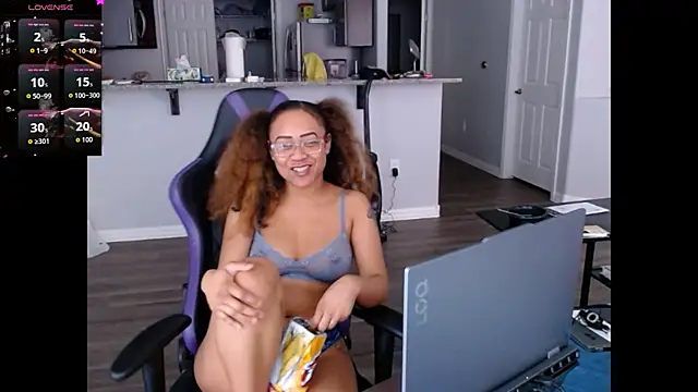 Chatroom XXX en direct de ReeseZen