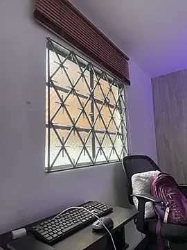 צ'אט XXX בשידור חי של LilyRossi_