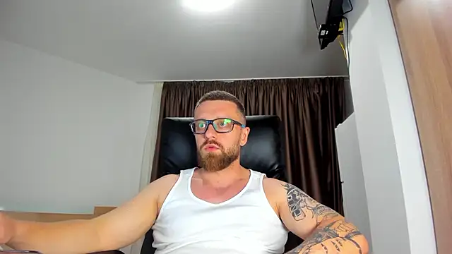 Findom_guy 即時 XXX 聊天