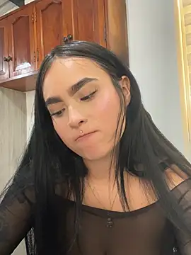 Sara_fernandez-'s Live XXX Chat
