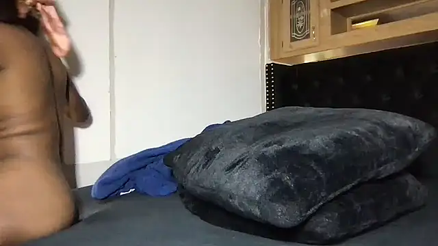 Czat XXX na żywo – SeductiveMiahBrown