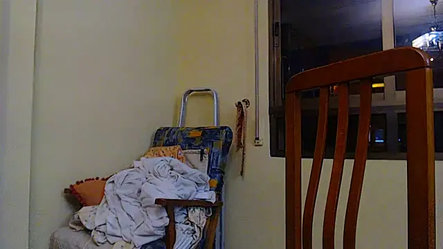 Chat +18 de pomposa18xxx ao vivo