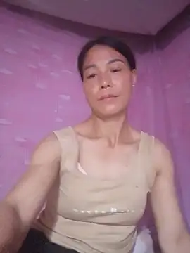 XXX chat uživo modela Lily-ly