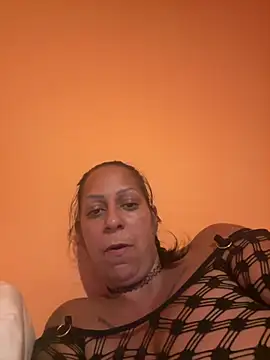 צ'אט XXX בשידור חי של wildfarmbabe