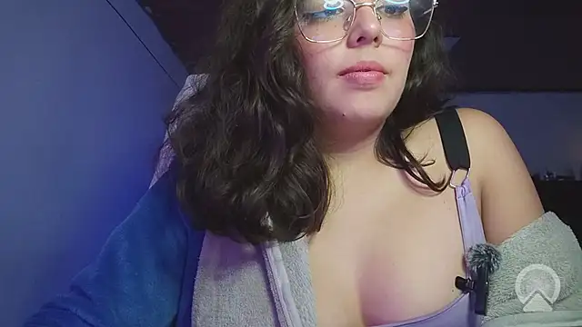 Pao_Ly লাইভ XXX চ্যাট
