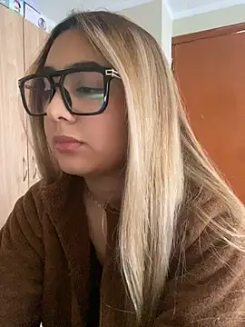XXX chat uživo modela Miabonnett_