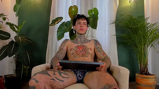 Aron_ford Live XXX-chat