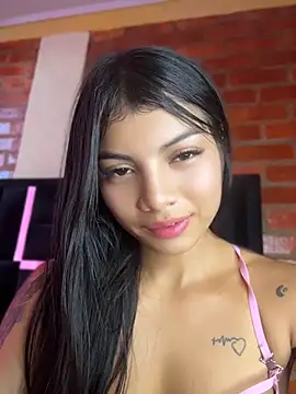 Chat +18 de NatashaaSweet_ ao vivo