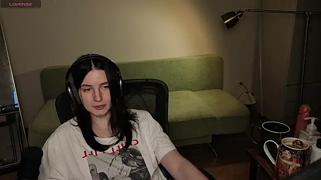 XXX chat uživo modela Naomi_Velvet