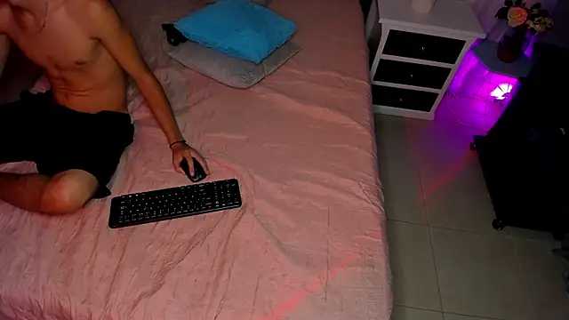 dstevora élő XXX-chatje