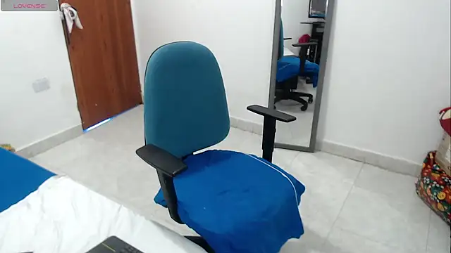 LAURA_Foxht Obrolan Langsung XXX