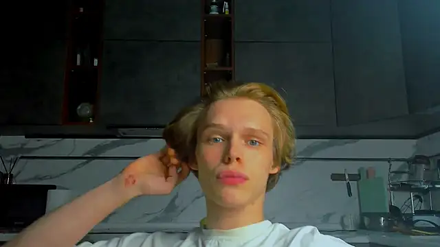 Ken0rDI 现场XXX聊天