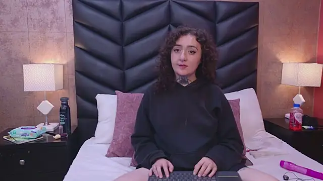 Chatroom XXX en direct de DaphneVelvett