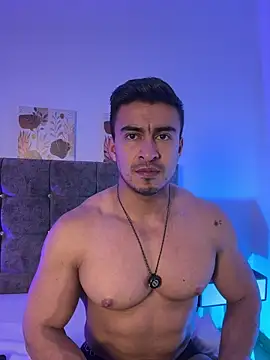 Chris_Clarck Adlı Modelin Canlı XXX Sohbeti