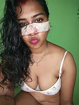 juhi06 élő XXX-chatje