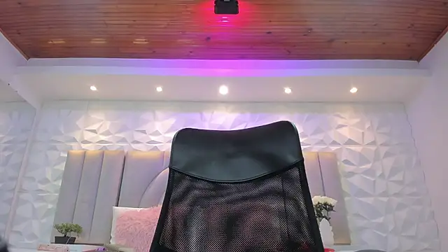 Ellye_evans_: απευθείας συνομιλία ΧΧΧ